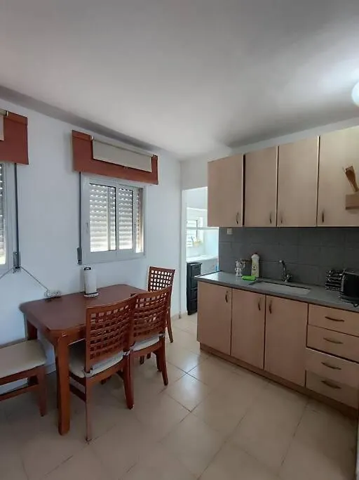 شقة Home With A Balcony By The Sea 60-5 حيفا